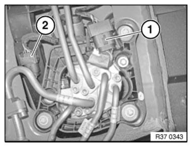 Pump Assembly With Container